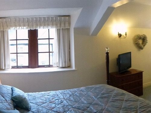 The Bull At Foolow Bed & Breakfast 4*