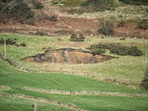 The Bull At Foolow Bed & Breakfast 4*